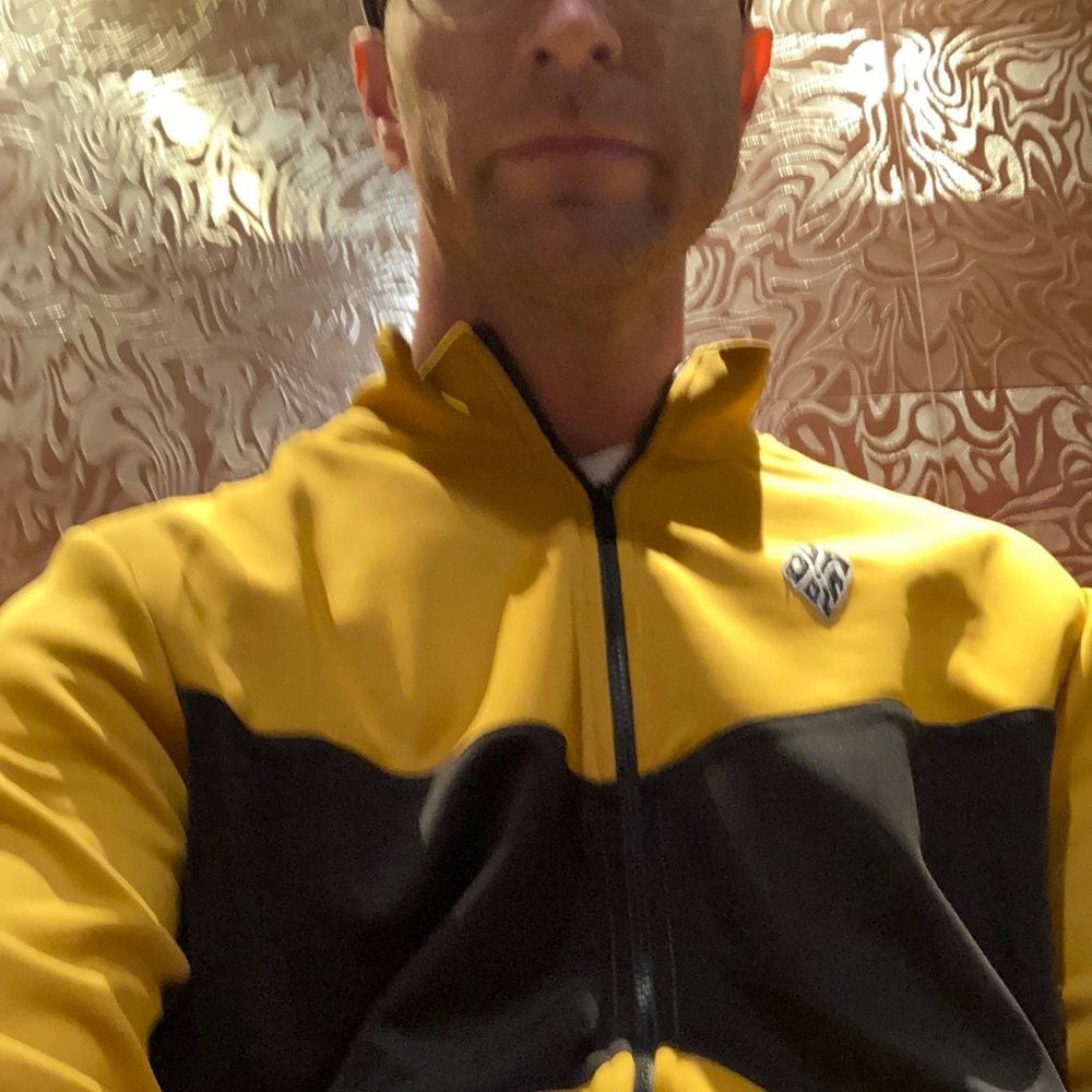 Yellow black has a stain
